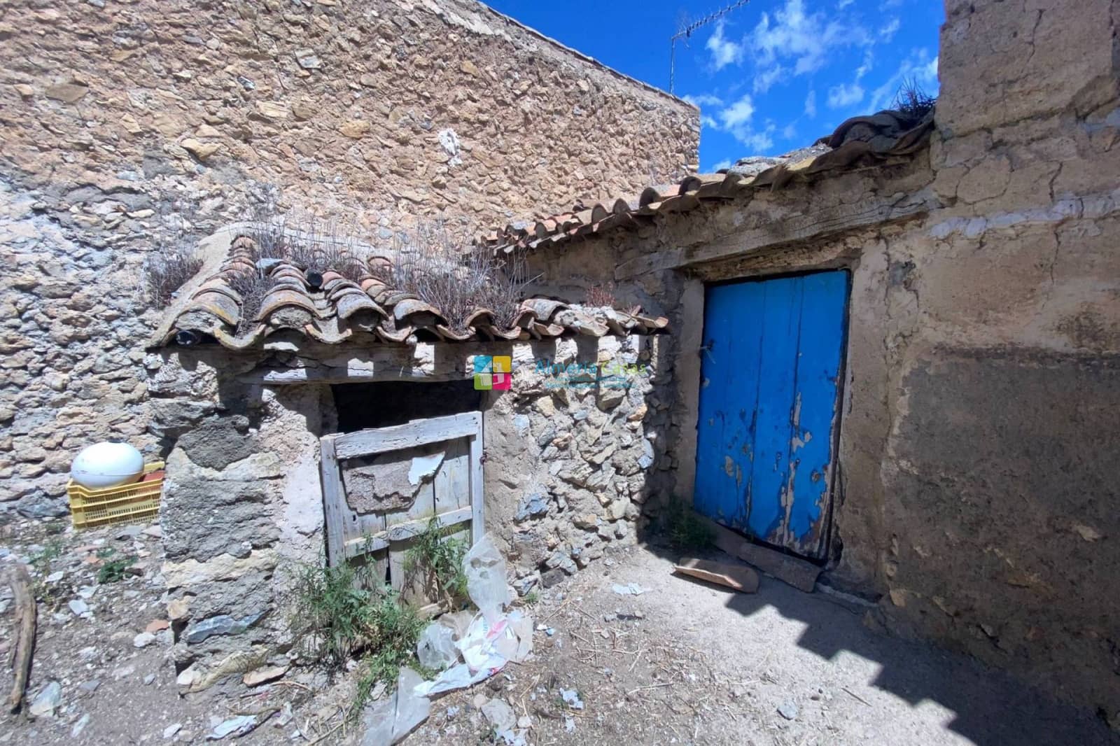 7 bedroom Townhouse for sale in Oria - € 25,000 (Ref: 9457750)