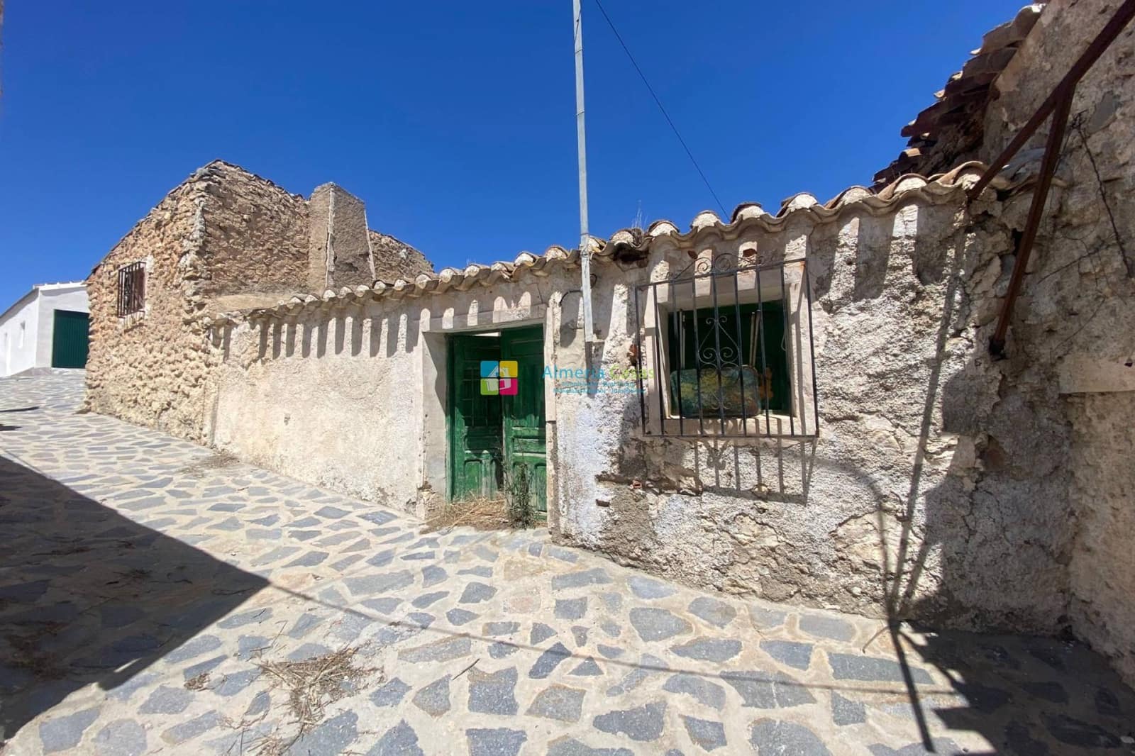 7 bedroom Townhouse for sale in Oria - € 25,000 (Ref: 9457750)