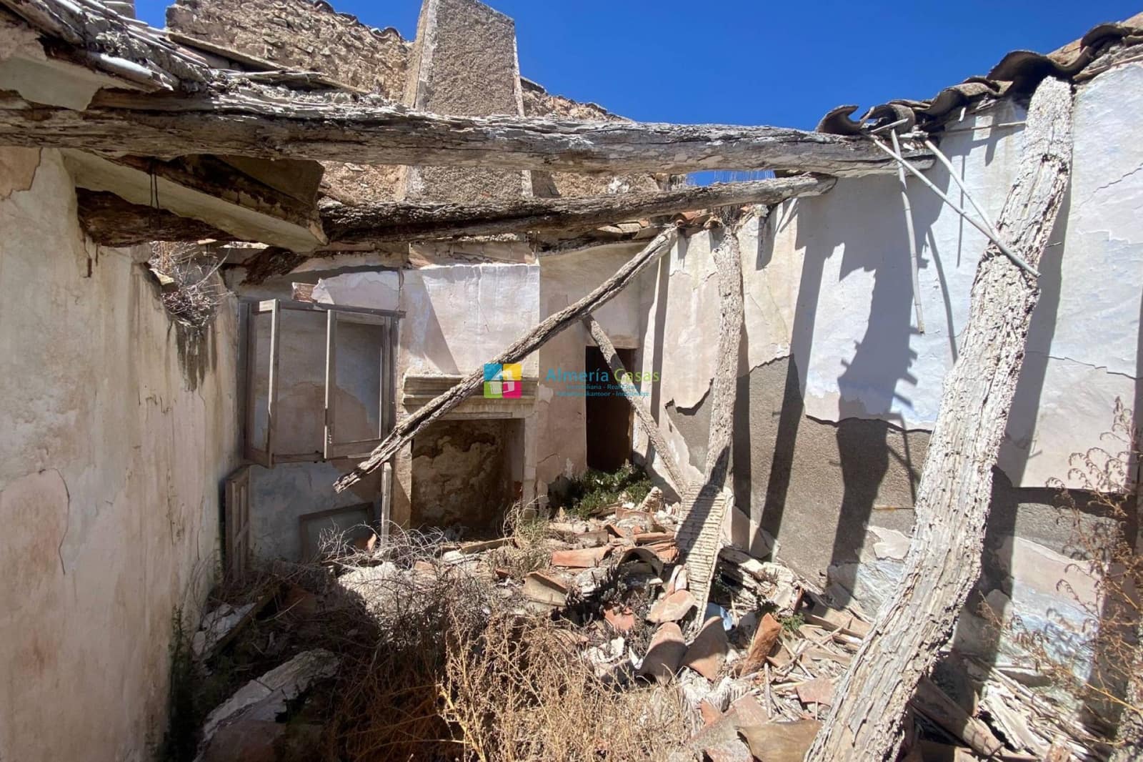 7 bedroom Townhouse for sale in Oria - € 25,000 (Ref: 9457750)