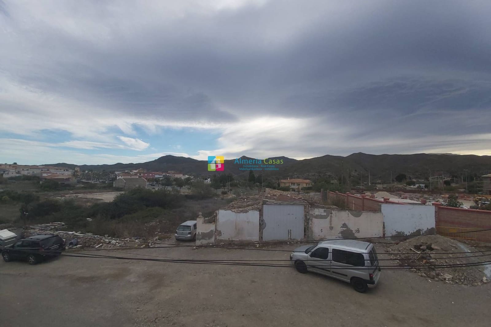 Casa de 6 habitaciones en Fines en venta con garaje - 92.000 € (Ref: 9466184)