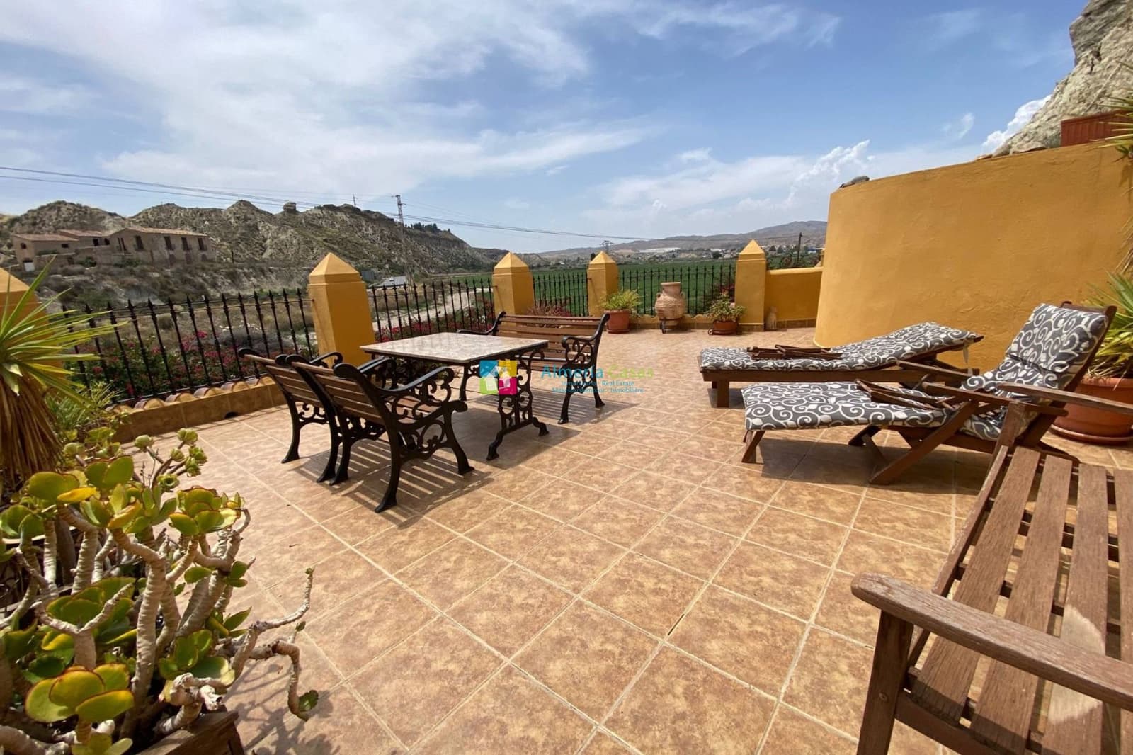 3 bedroom Finca/Country House for sale in Cuevas del Almanzora - € 199,950 (Ref: 9495251)