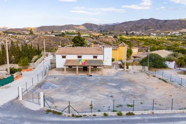 Finca/Casa Rural de 5 habitaciones en Cantoria en venta - 240.000 € (Ref: 9495252)