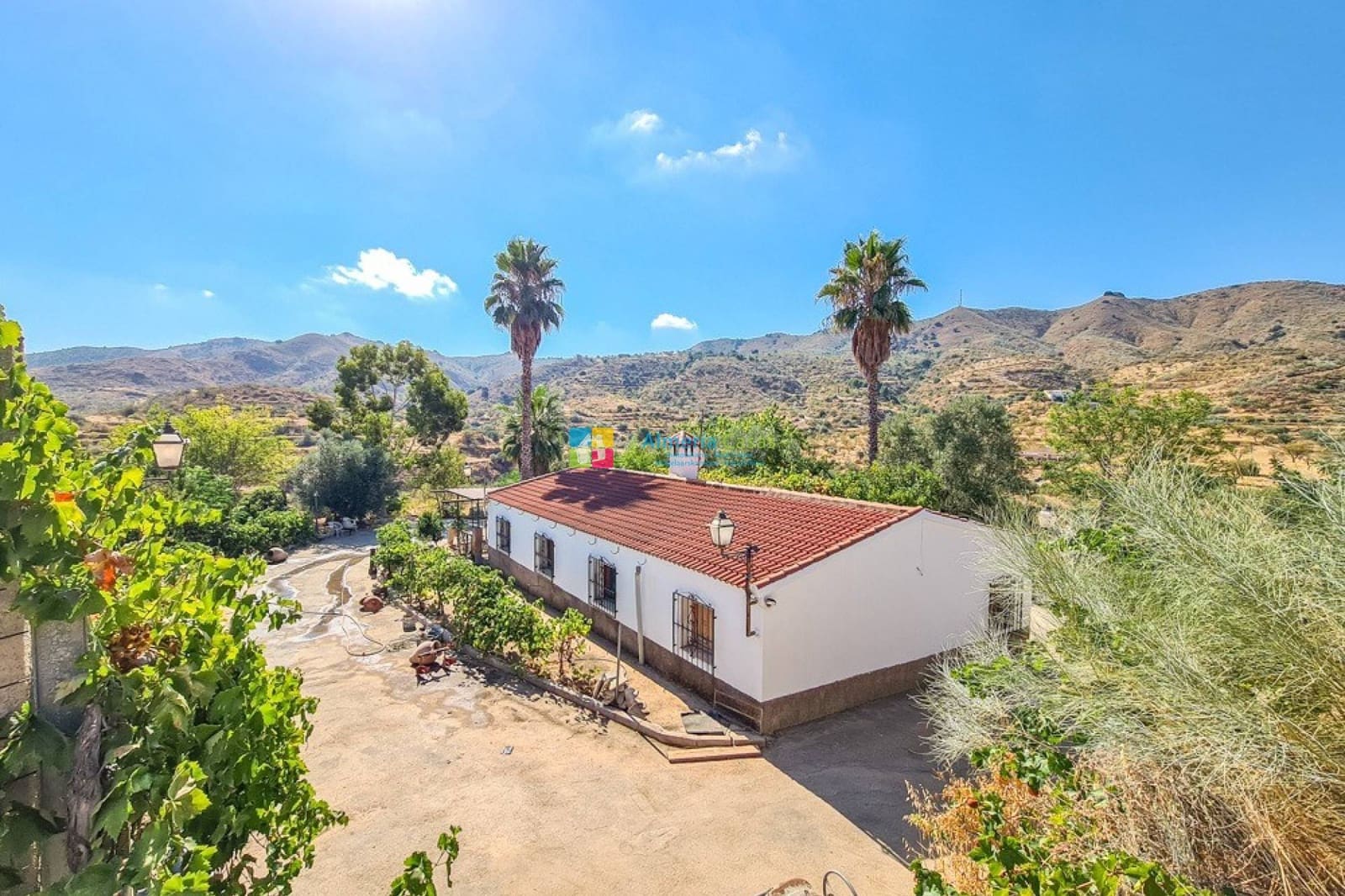 4 makuuhuone Maalaistalo myytävänä paikassa Lubrin mukana 
autotalli - 349 950 € (Ref: 9495254)