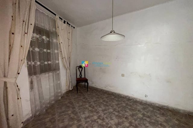 Casa de 4 habitaciones en Cantoria en venta - 55.000 € (Ref: 9503030)