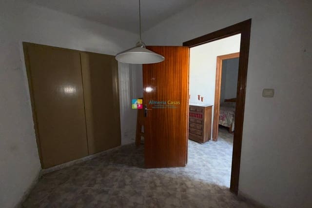 Casa de 4 habitaciones en Cantoria en venta - 55.000 € (Ref: 9503030)