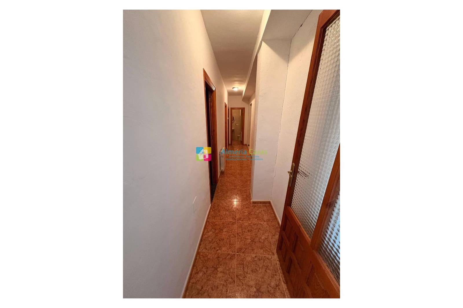 8 soveværelse Byhus til salg i Sierro med garage - € 224.950 (Ref: 9521758)