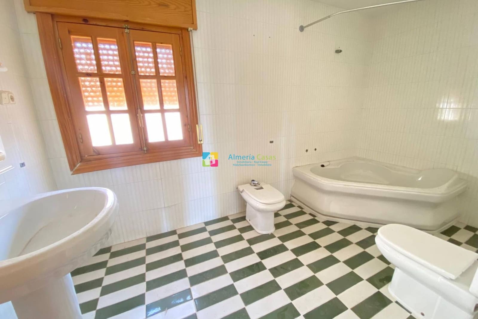 4 sypialnia Willa na sprzedaż w Albox z basenem garażem - 250 000 € (Ref: 9524797)