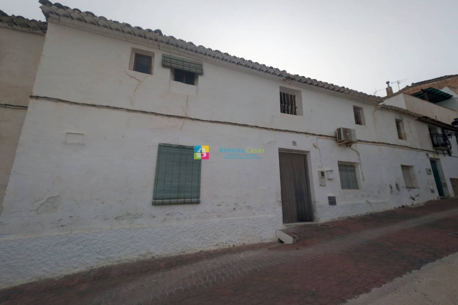 4 bedroom Townhouse for sale in Albanchez - € 59,000 (Ref: 9528503)