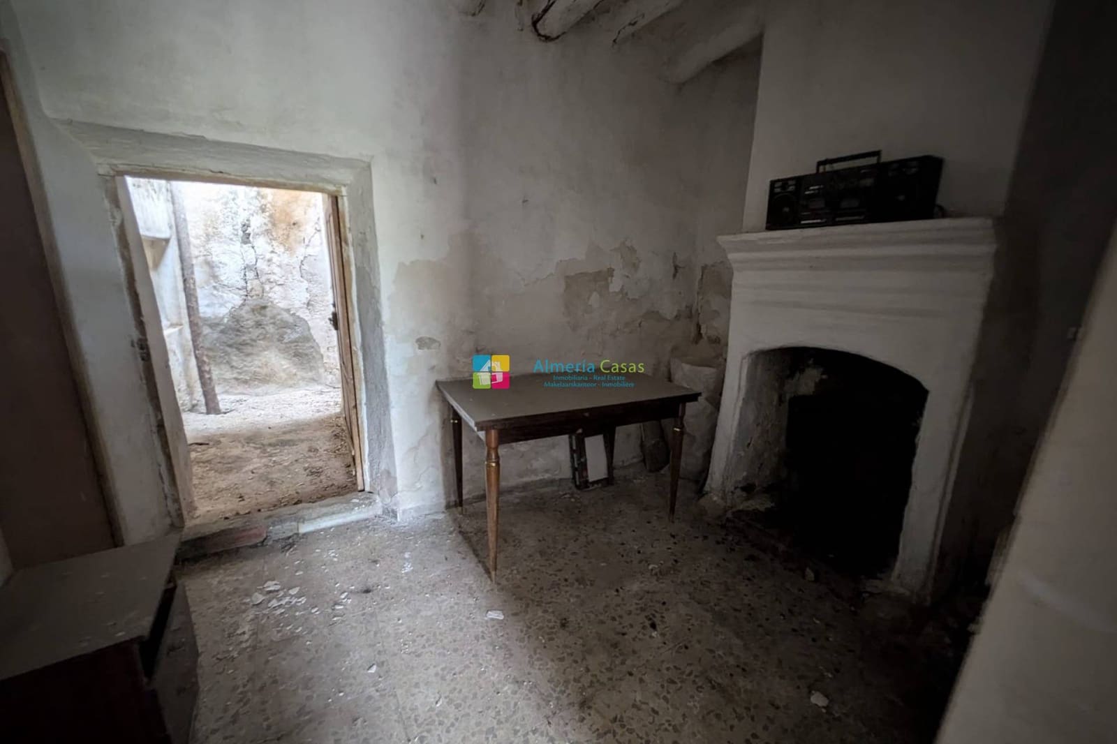 4 bedroom Townhouse for sale in Albanchez - € 59,000 (Ref: 9528503)