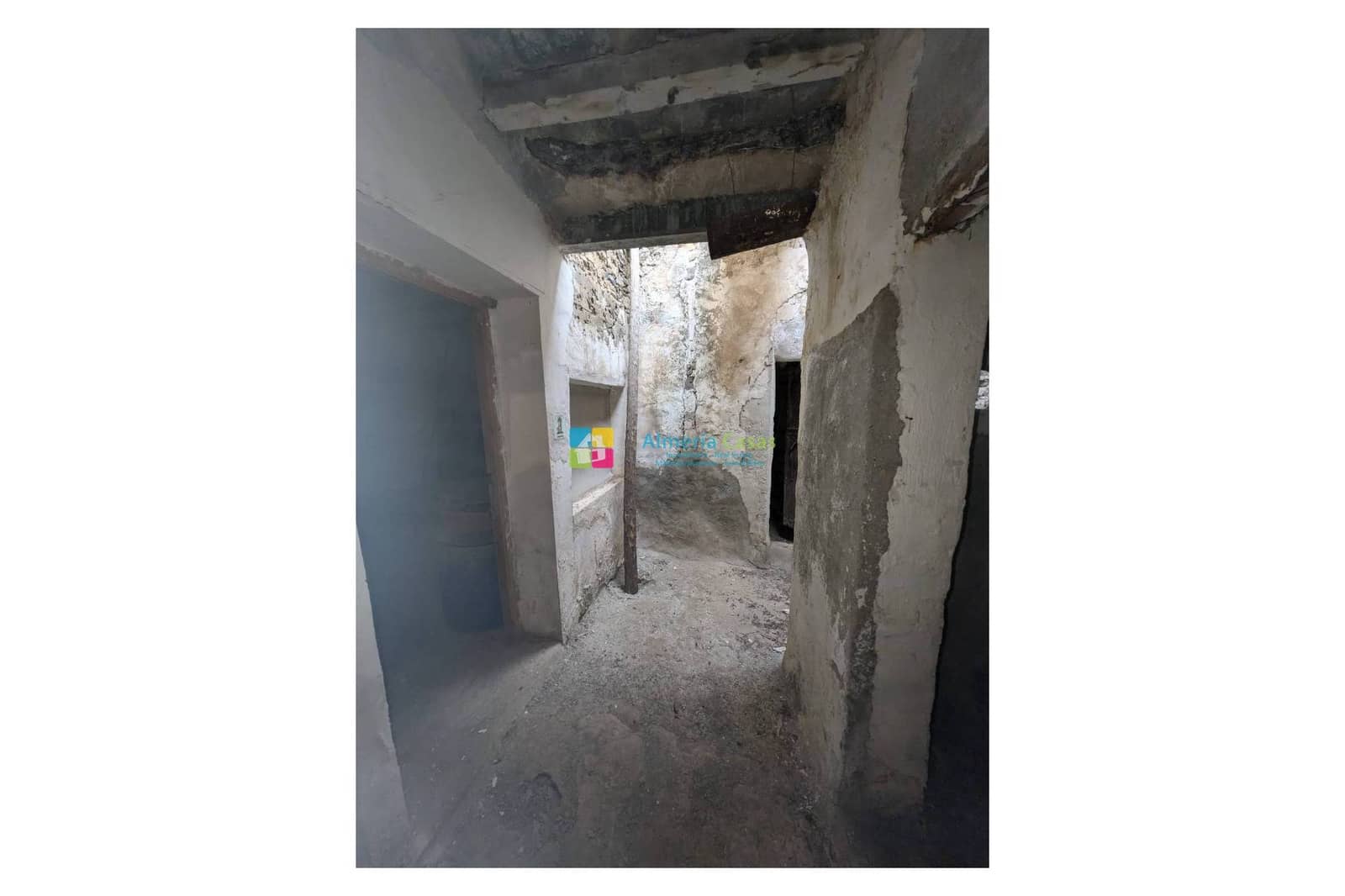 4 bedroom Townhouse for sale in Albanchez - € 59,000 (Ref: 9528503)