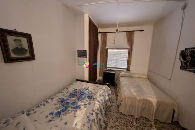 4 bedroom Townhouse for sale in Albanchez - € 59,000 (Ref: 9528503)