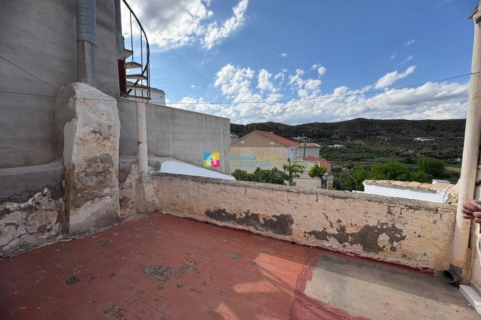 7 bedroom Townhouse for sale in Sufli - € 99,000 (Ref: 9528507)