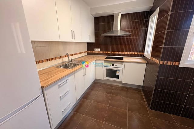 3 makuuhuone Huoneisto vuokrattavana paikassa Los Llanos (Zurgena), Zurgena - 475 € (Ref: 9532189)