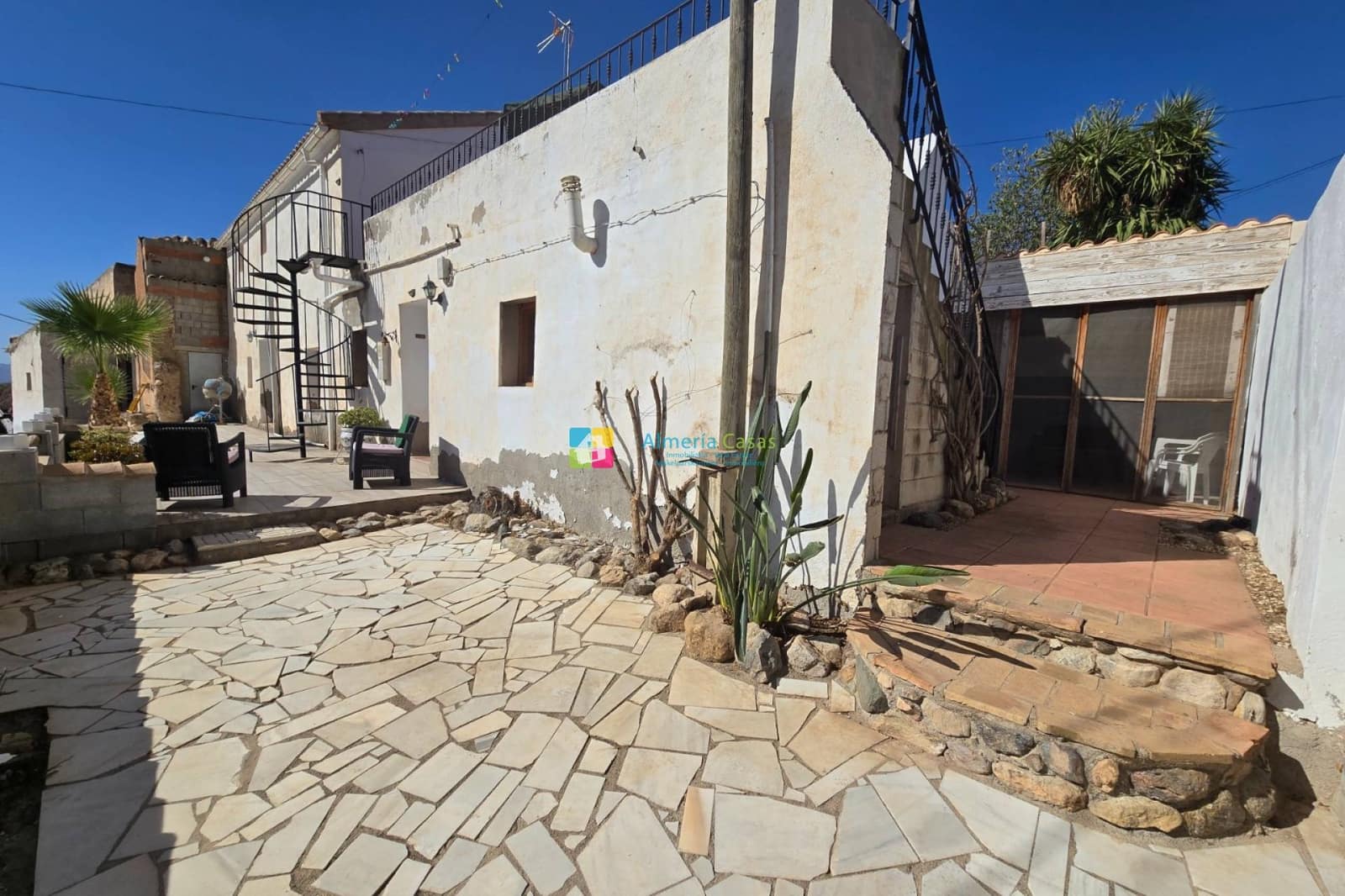 4 slaapkamer Finca/Landhuis te koop in Albox - € 120.000 (Ref: 9534740)