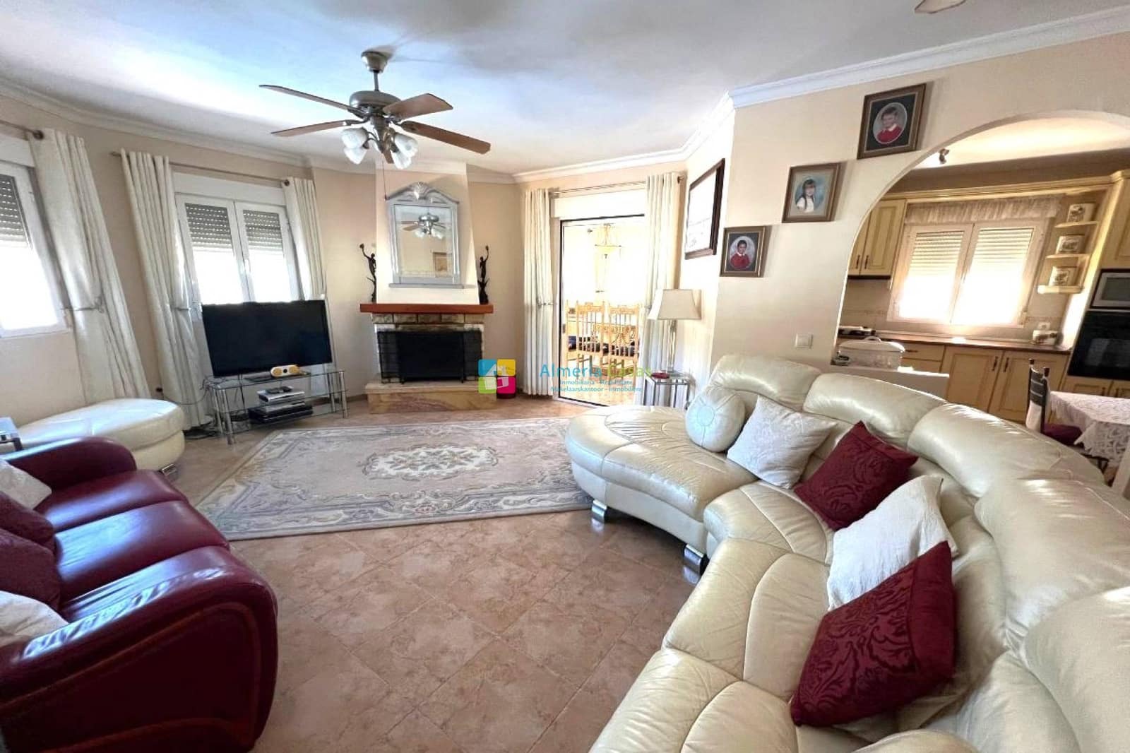 5 makuuhuone Huvila myytävänä paikassa Arboleas mukana uima-altaan - 374 995 € (Ref: 9534741)