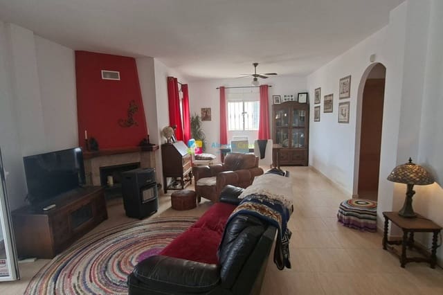 3 bedroom Villa for sale in Arboleas with pool - € 230,000 (Ref: 9537752)