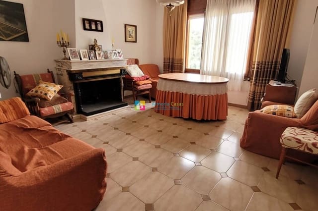 5 slaapkamer Finca/Landhuis te koop in Cúllar - € 250.000 (Ref: 9538877)