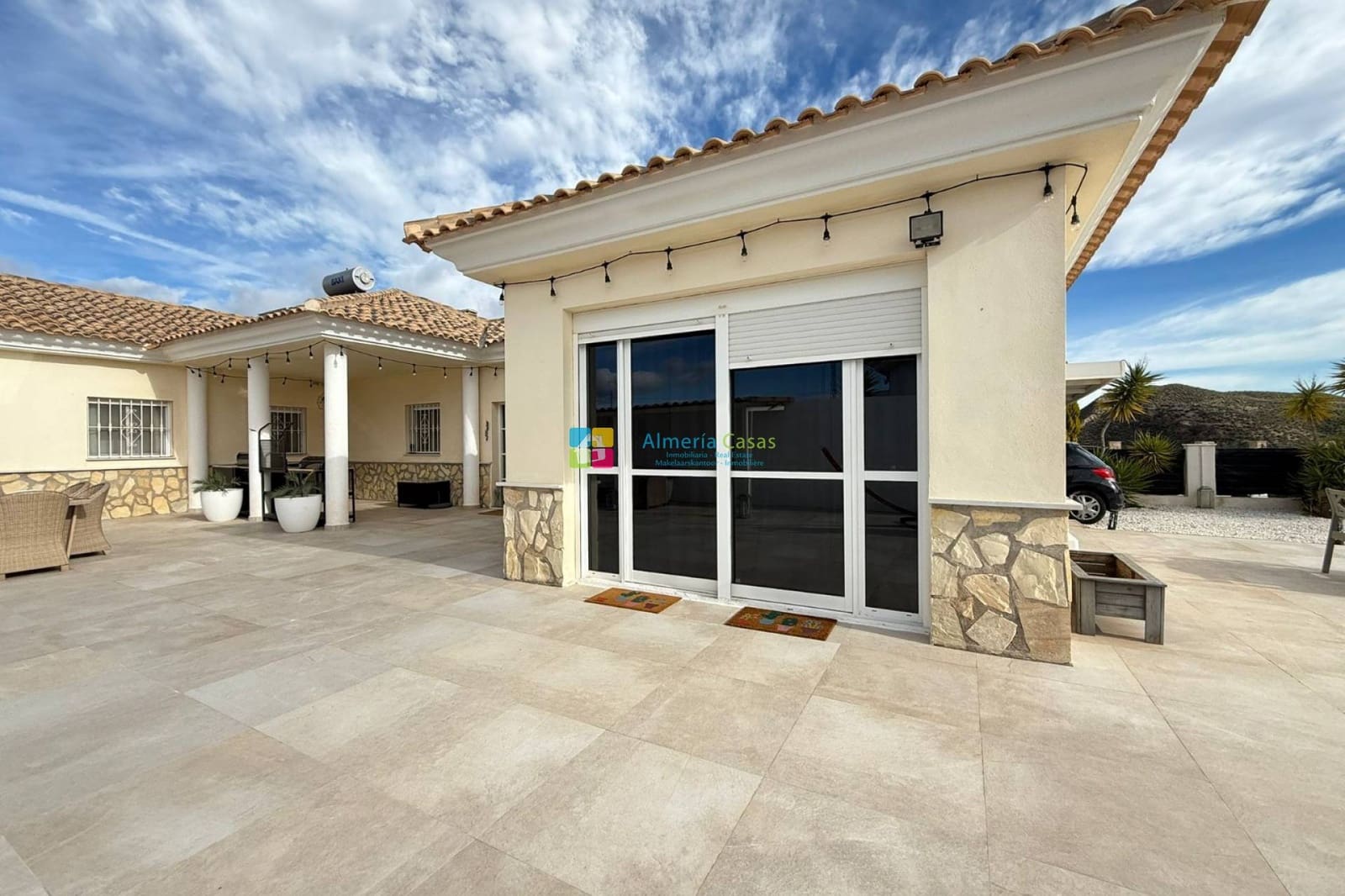 3 Zimmer Villa zu verkaufen in El Cucador mit Pool - 295.000 € (Ref: 9539602)