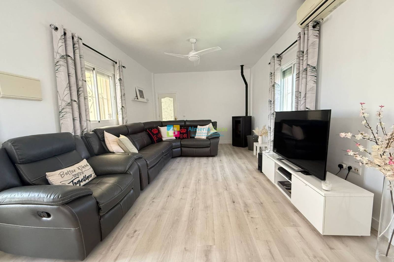 3 Zimmer Villa zu verkaufen in El Cucador mit Pool - 295.000 € (Ref: 9539602)