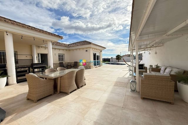 3 sypialnia Willa na sprzedaż w El Cucador, Zurgena z basenem - 295 000 € (Ref: 9539602)