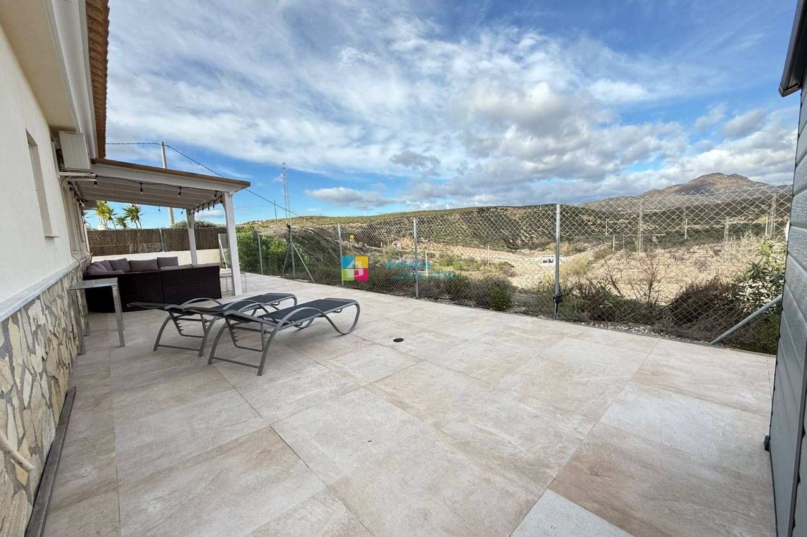 3 Zimmer Villa zu verkaufen in El Cucador mit Pool - 295.000 € (Ref: 9539602)