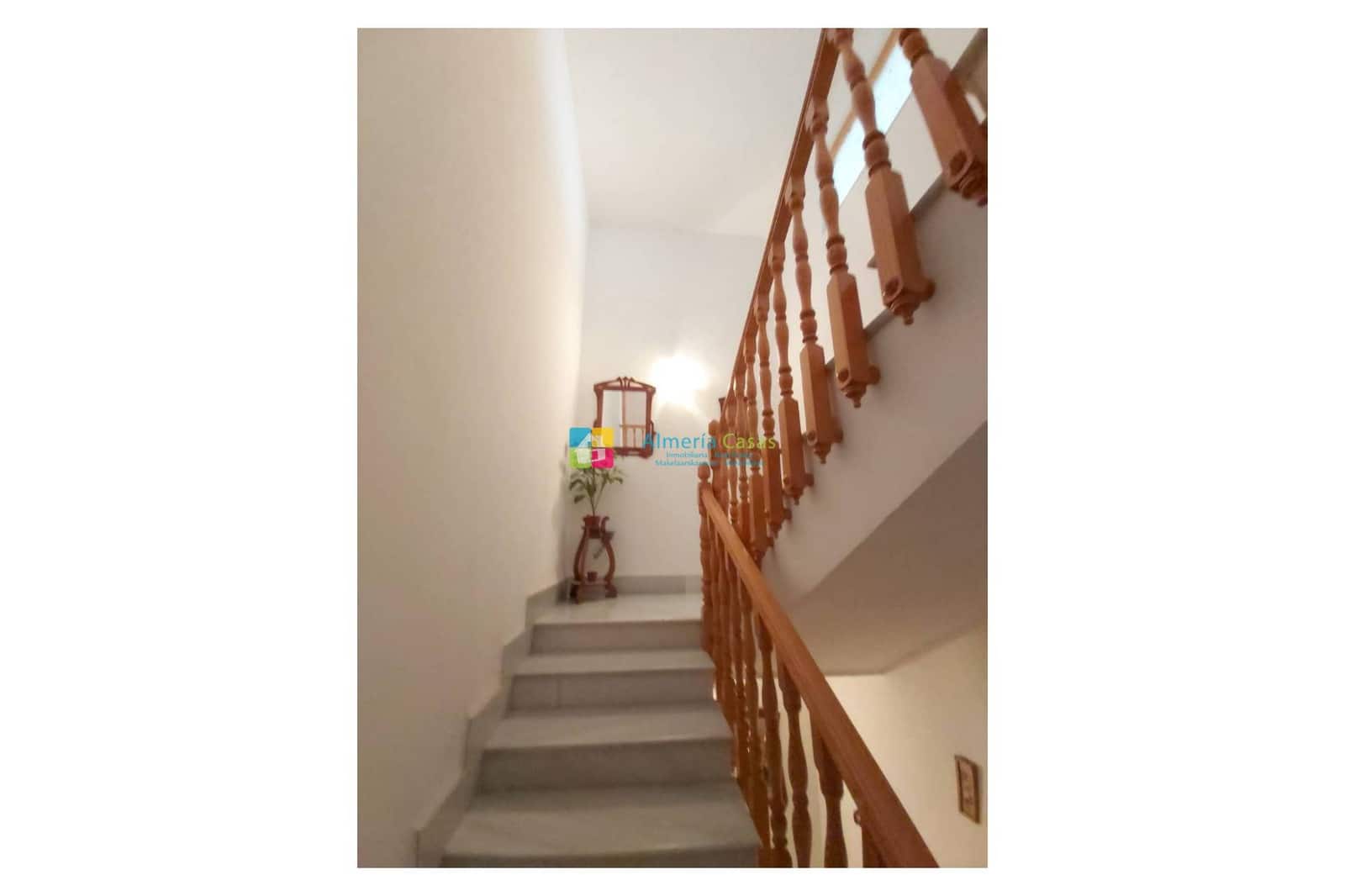 6 soveværelse Byhus til salg i Albanchez - € 95.000 (Ref: 9541996)