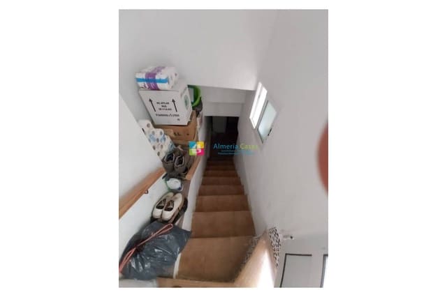 6 soveværelse Byhus til salg i Albanchez - € 95.000 (Ref: 9541996)