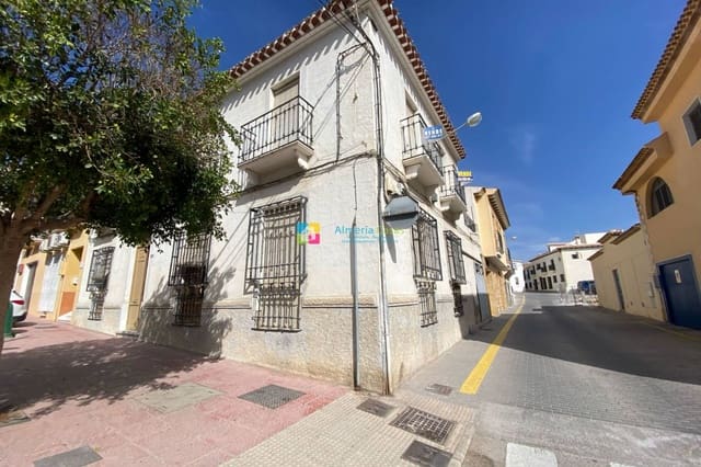 4 slaapkamer Huis te koop in Albox met garage - € 129.000 (Ref: 9541997)