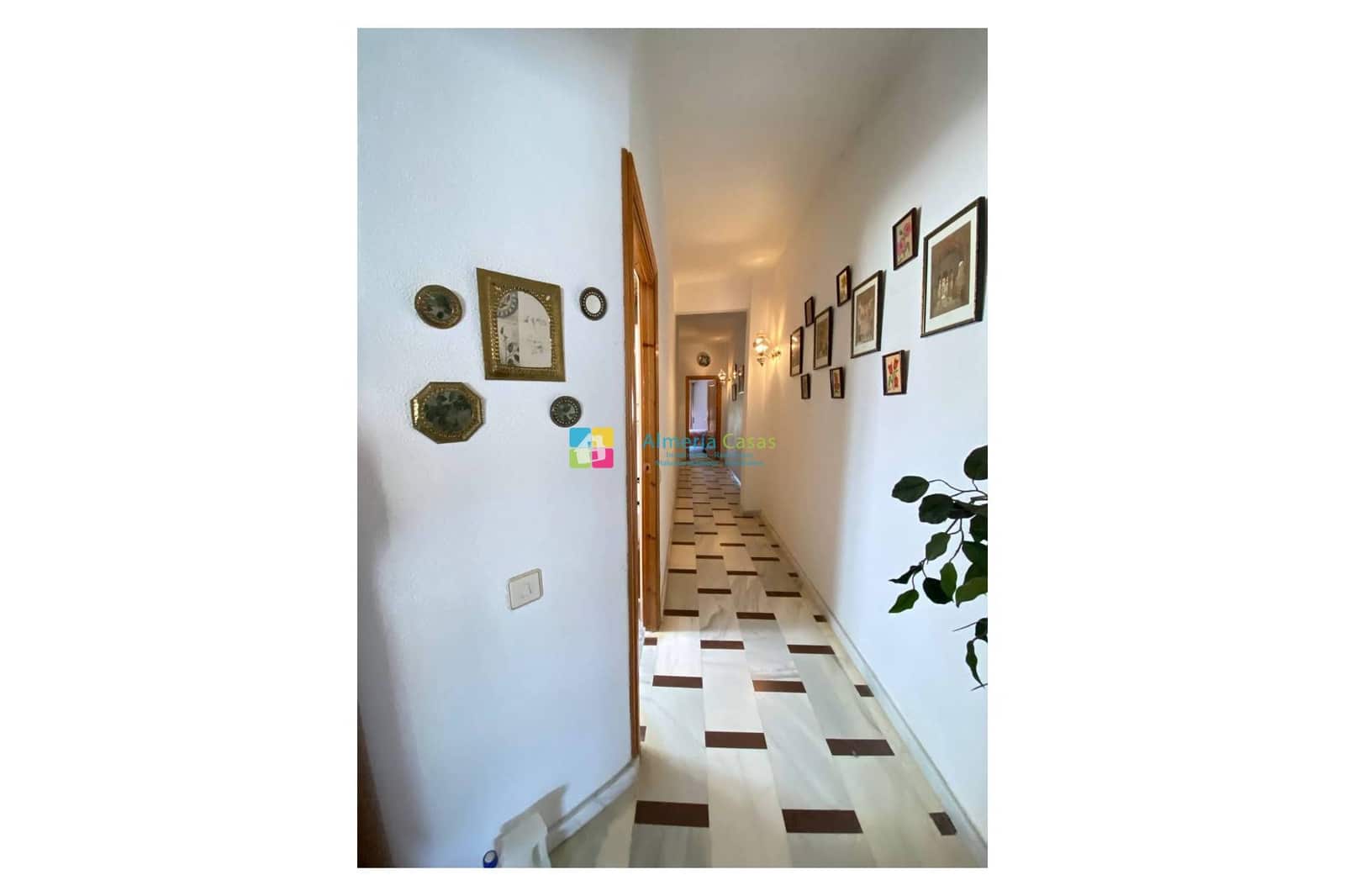 6 bedroom Townhouse for sale in Cantoria with garage - € 155,000 (Ref: 9542001)