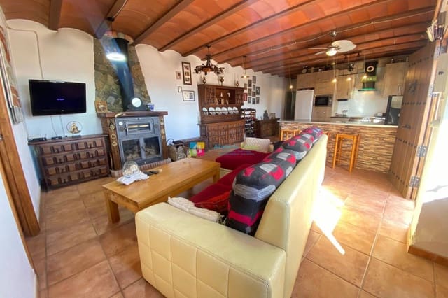 4 slaapkamer Finca/Landhuis te koop in Lúcar met garage - € 129.000 (Ref: 9558929)