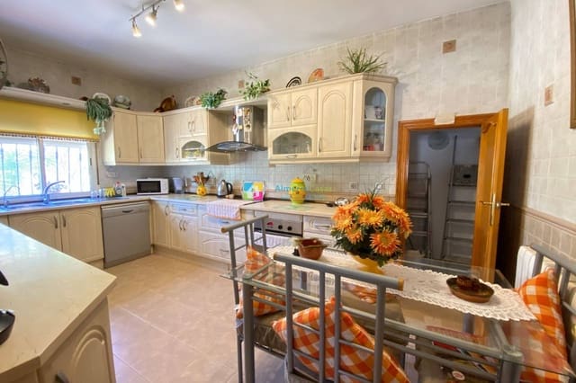 3 bedroom Villa for sale in Cantoria with pool - € 269,000 (Ref: 9571919)