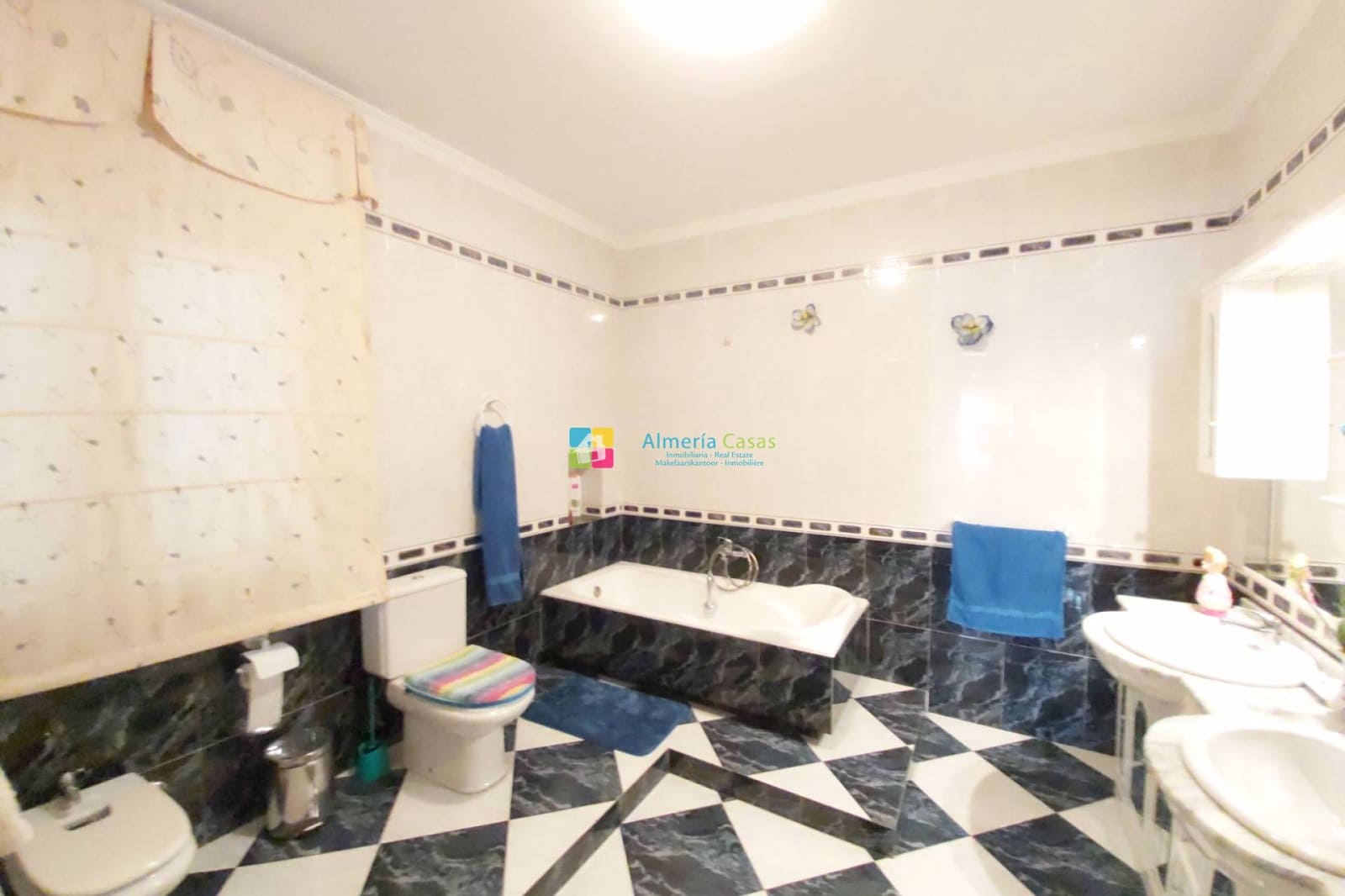 6 soverom Villa til salgs i Oria - € 290 000 (Ref: 9571920)