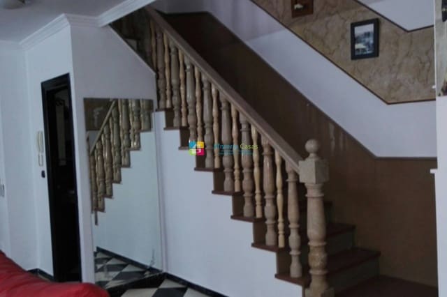 Casa de 3 habitaciones en Fines en venta - 95.000 € (Ref: 9583489)