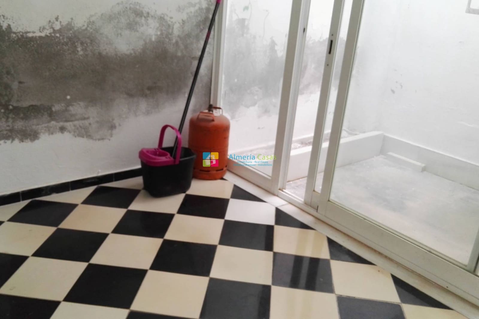 Casa de 3 habitaciones en Fines en venta - 95.000 € (Ref: 9583489)