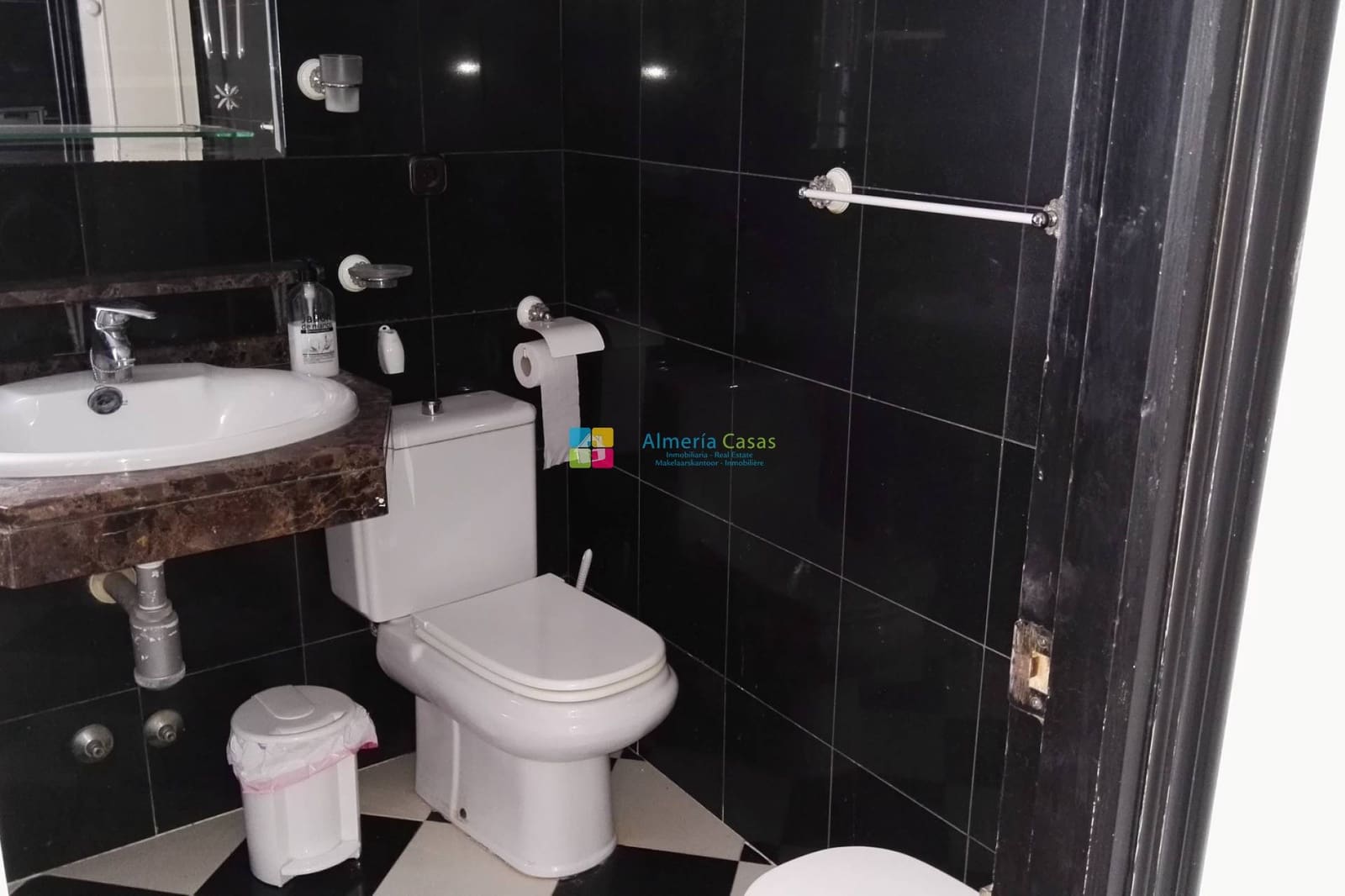 Casa de 3 habitaciones en Fines en venta - 95.000 € (Ref: 9583489)