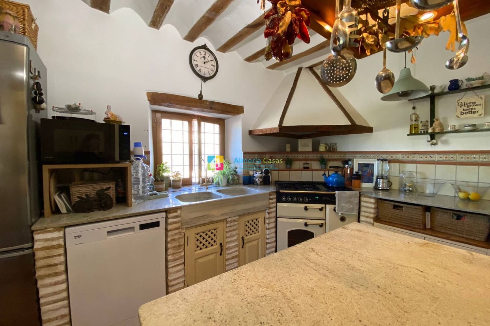 Finca/Casa Rural de 8 habitaciones en Vélez-Blanco en venta con piscina garaje - 695.000 € (Ref: 9583490)