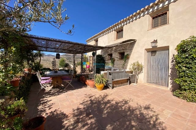 Finca/Casa Rural de 8 habitaciones en Vélez-Blanco en venta con piscina garaje - 695.000 € (Ref: 9583490)