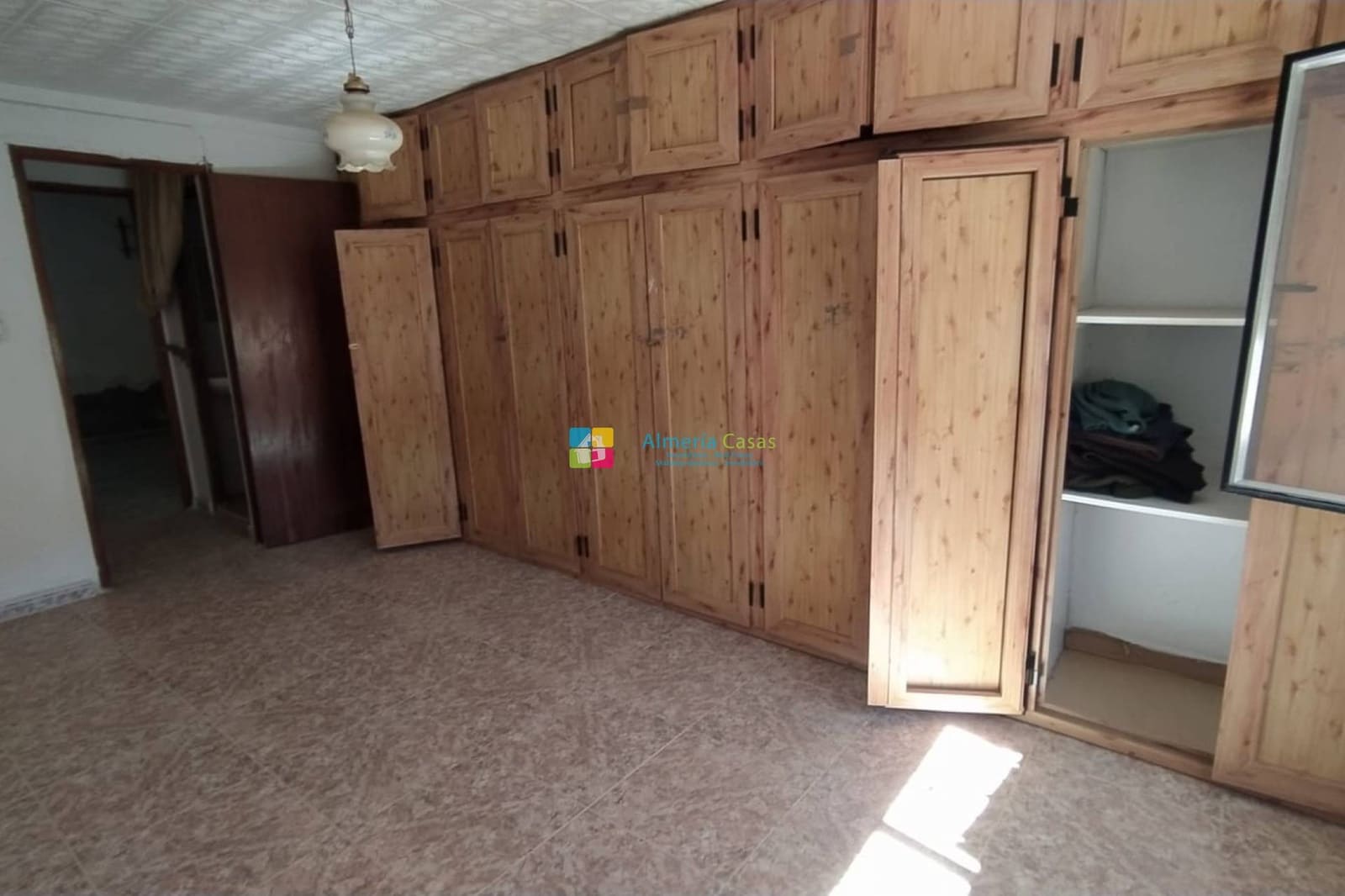 6 sovrum Hus till salu i Los Llanos (Zurgena) med garage - 87 000 € (Ref: 9583493)