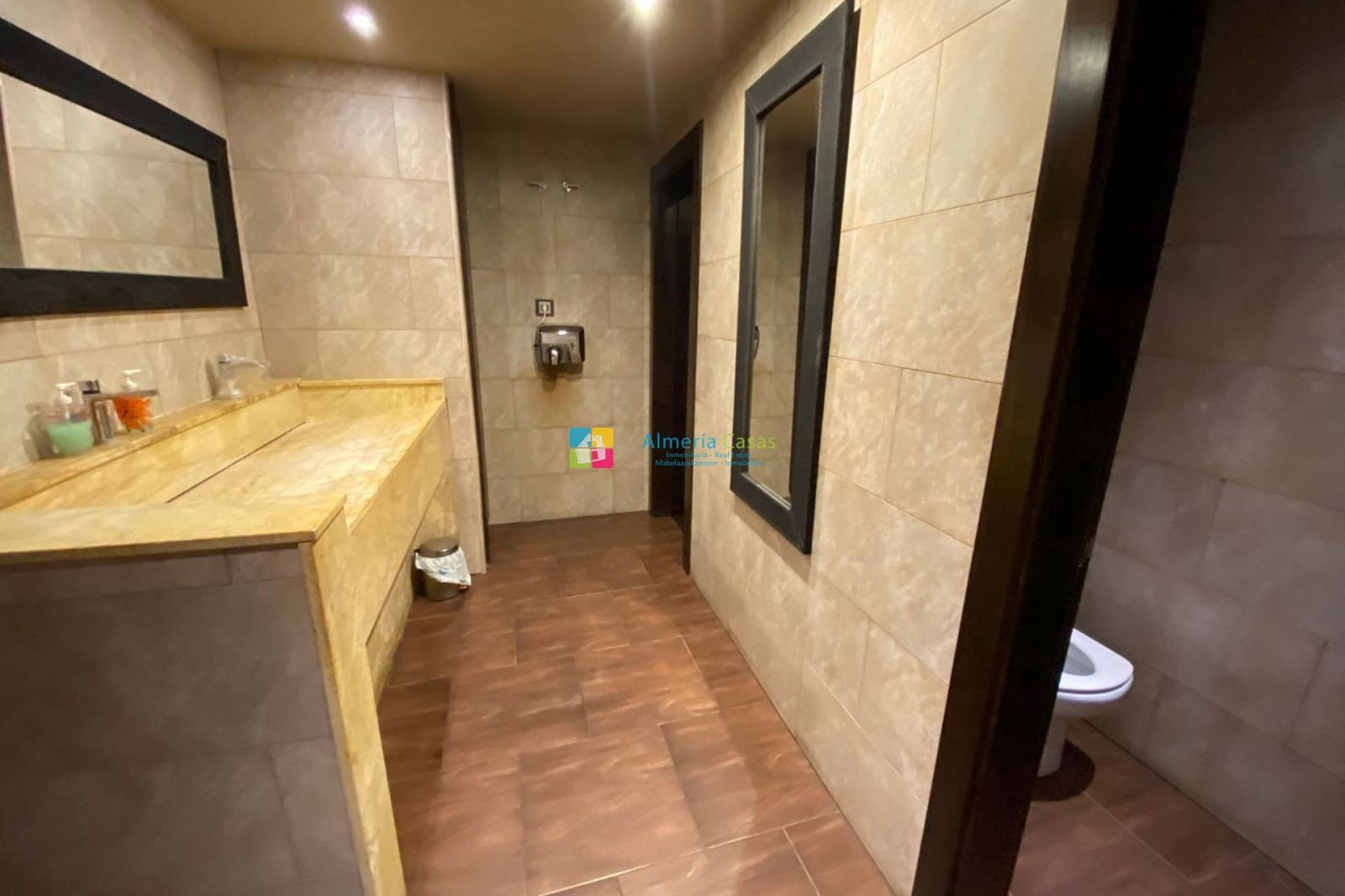 Komercyjne na sprzedaż w Albox - 64 950 € (Ref: 9588279)