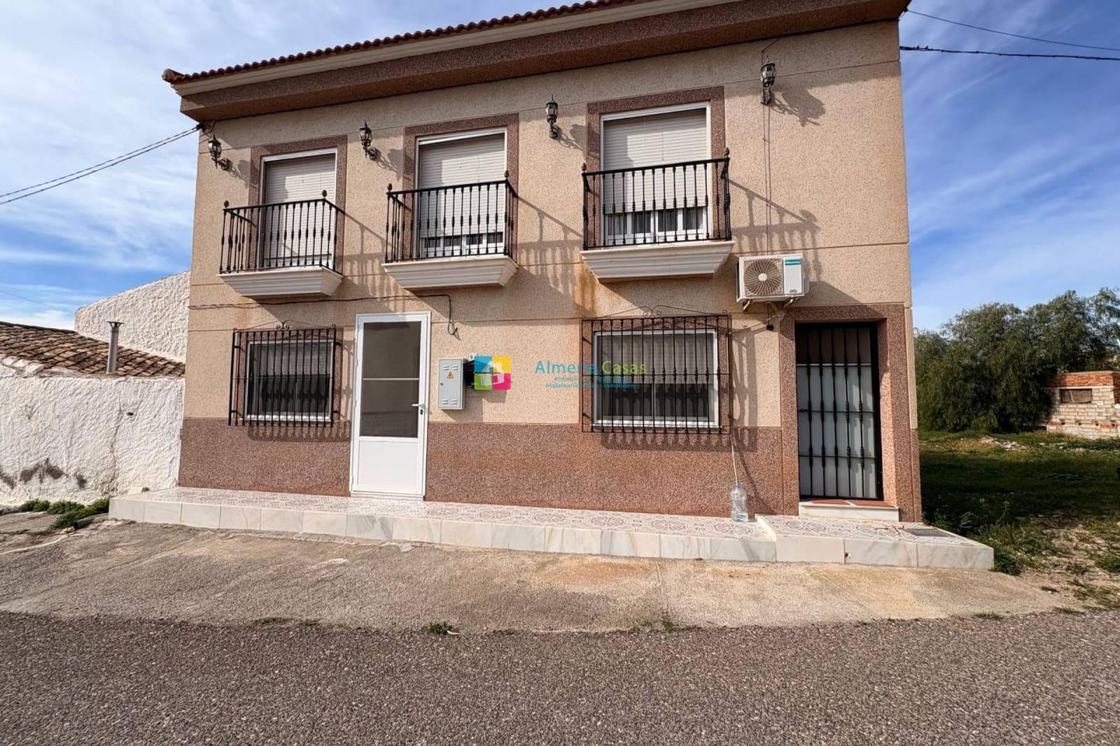 4 quarto Casa em Banda para venda em Huercal-Overa - 150 000 € (Ref: 9588455)