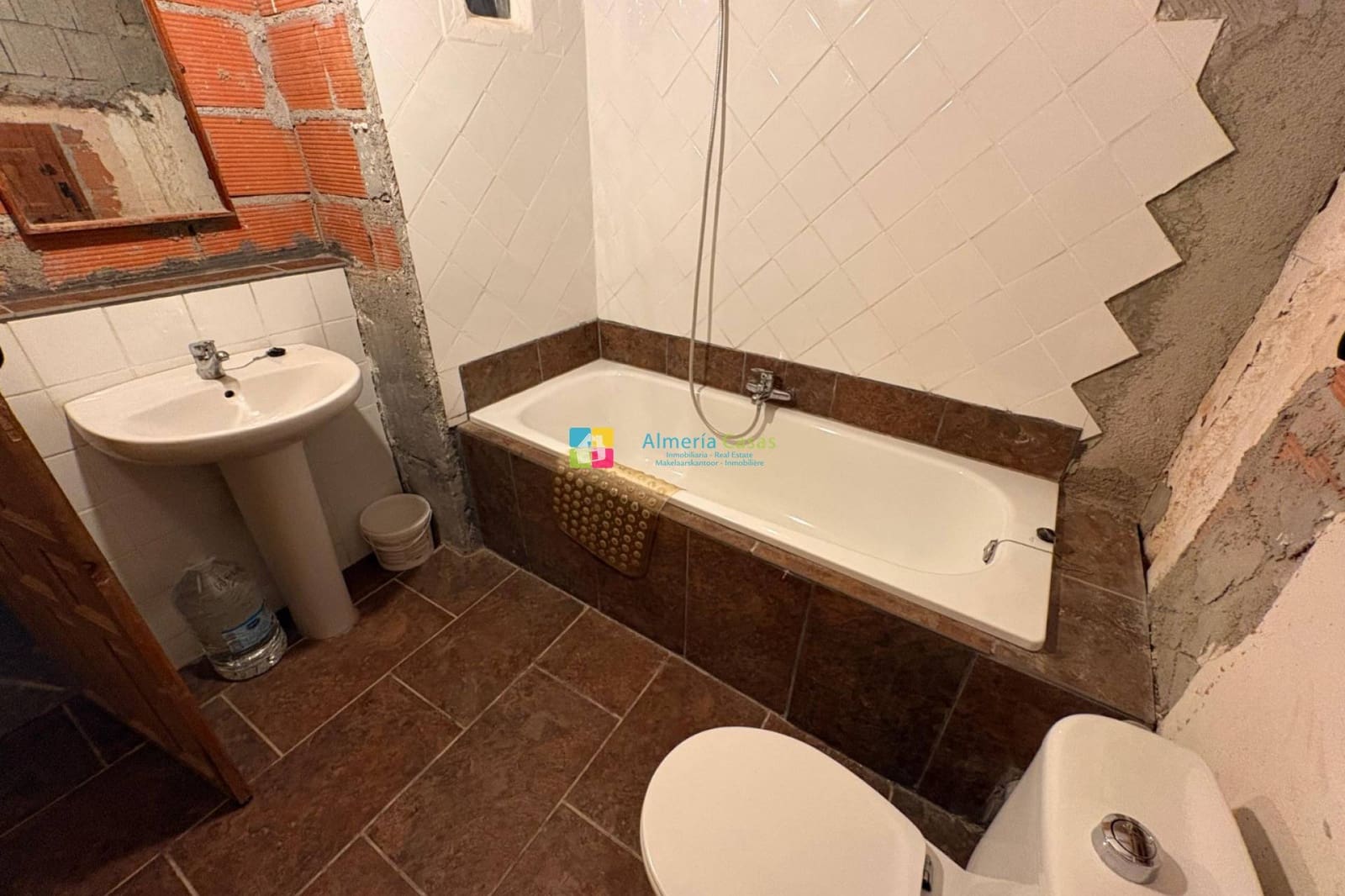 6 soveværelse Finca/Landehus til salg i Oria med swimmingpool - € 199.950 (Ref: 9596860)