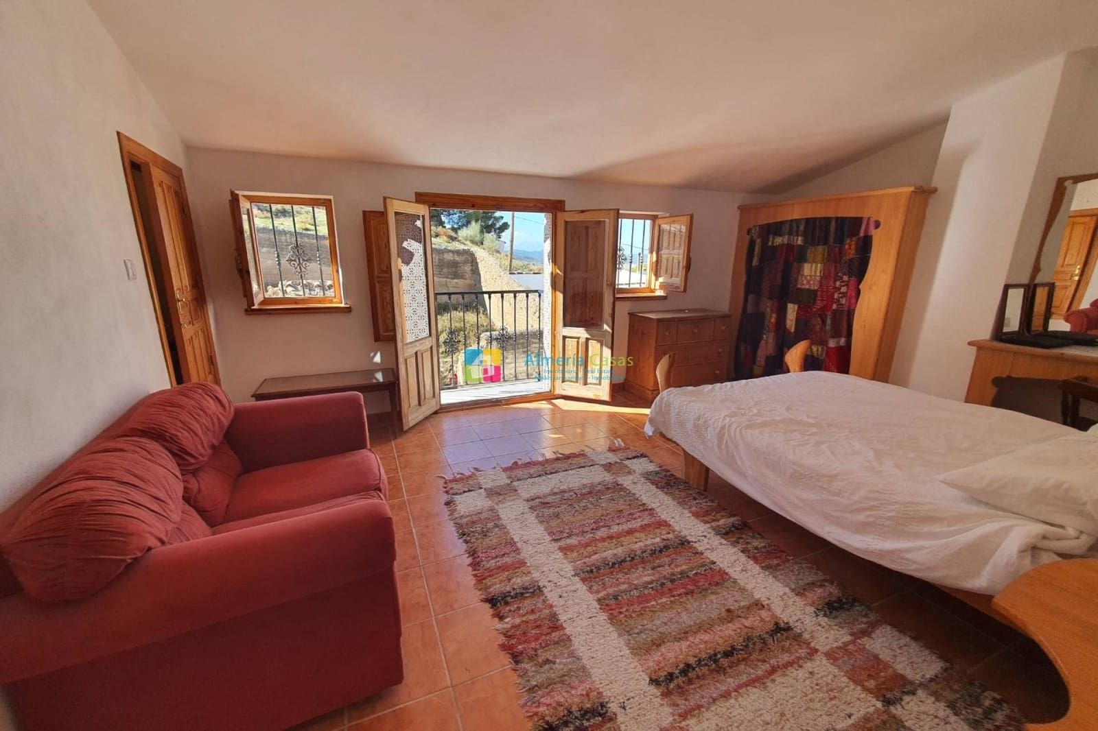 Casa de 3 habitaciones en Oria en venta - 120.000 € (Ref: 9596861)