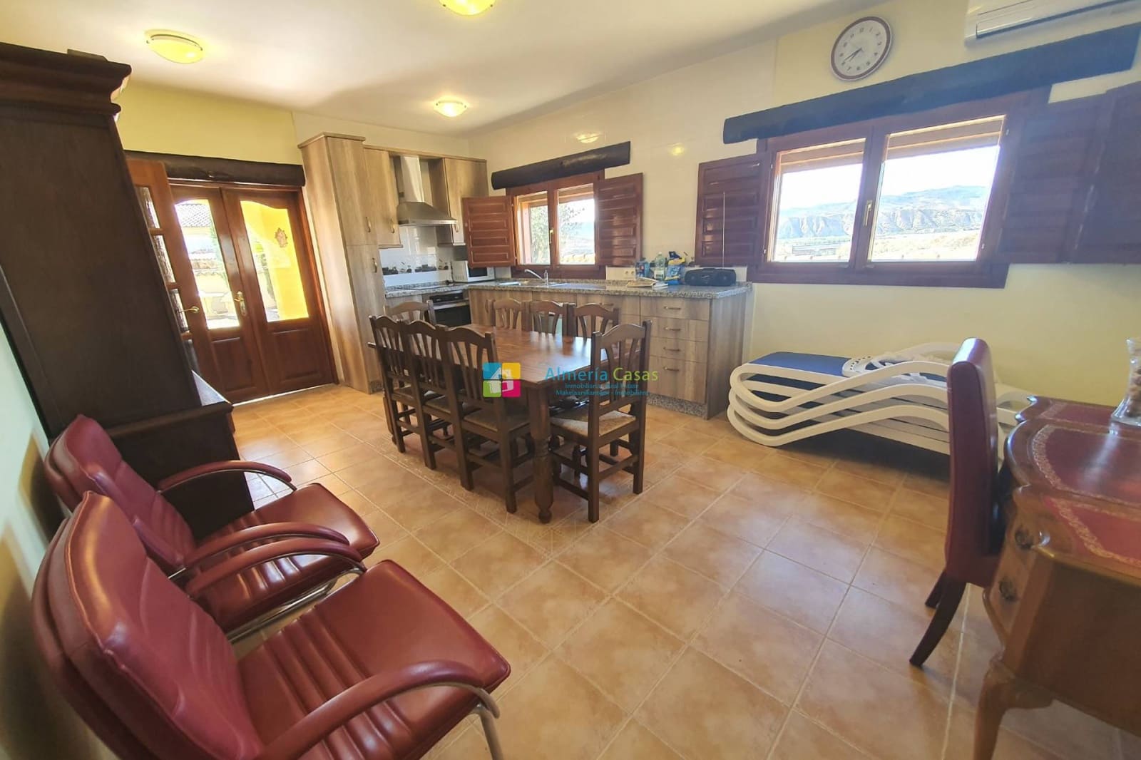 3 makuuhuone Huvila myytävänä paikassa El Cucador mukana uima-altaan - 299 000 € (Ref: 9596863)