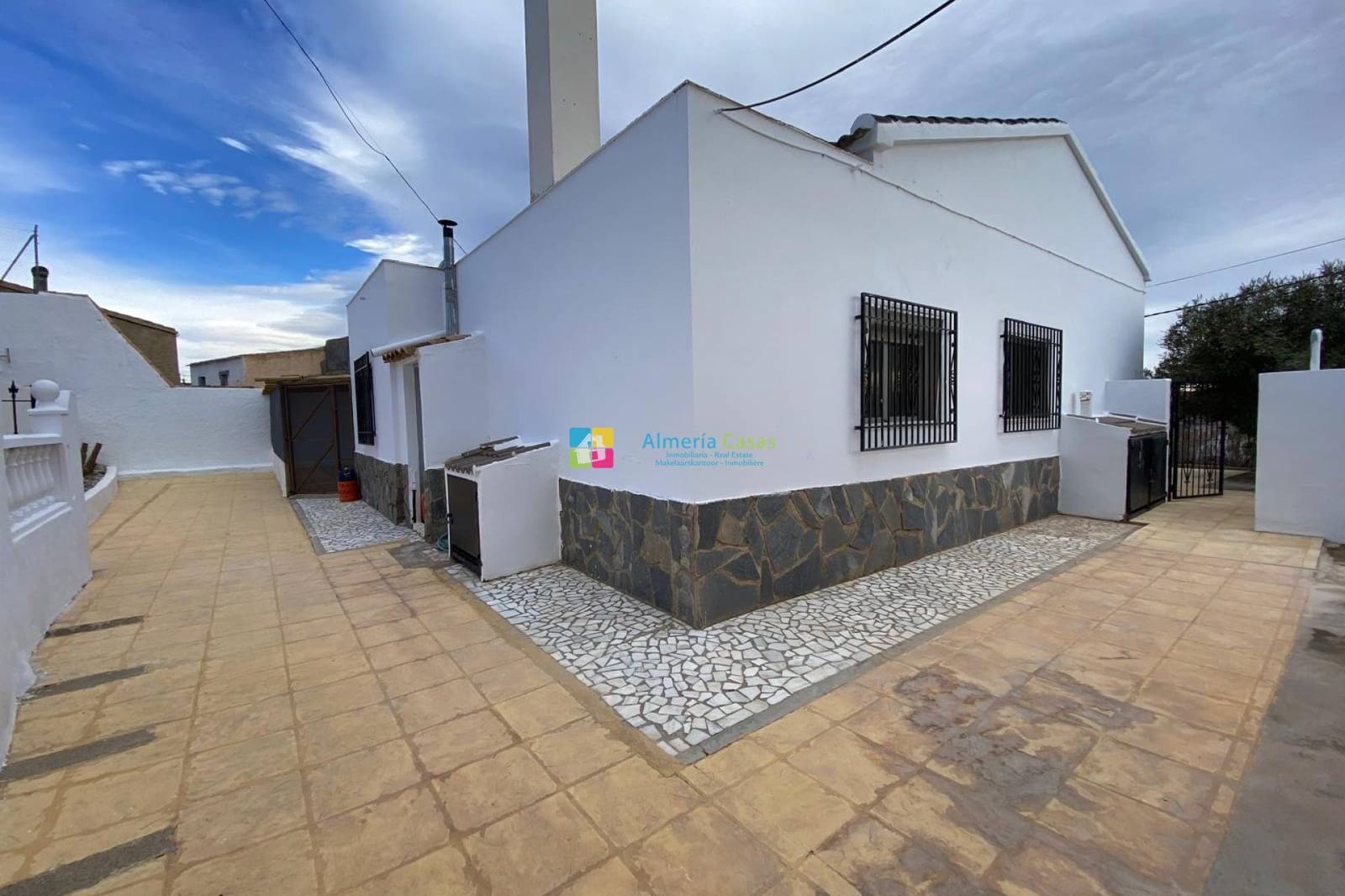 4 soveværelse Finca/Landehus til salg i Pocicas med swimmingpool - € 249.000 (Ref: 9602987)