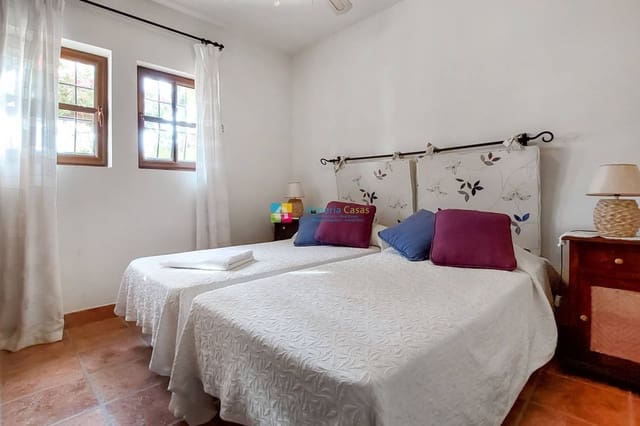 4 soveværelse Villa til salg i Cuevas del Almanzora med swimmingpool - € 420.000 (Ref: 9609517)