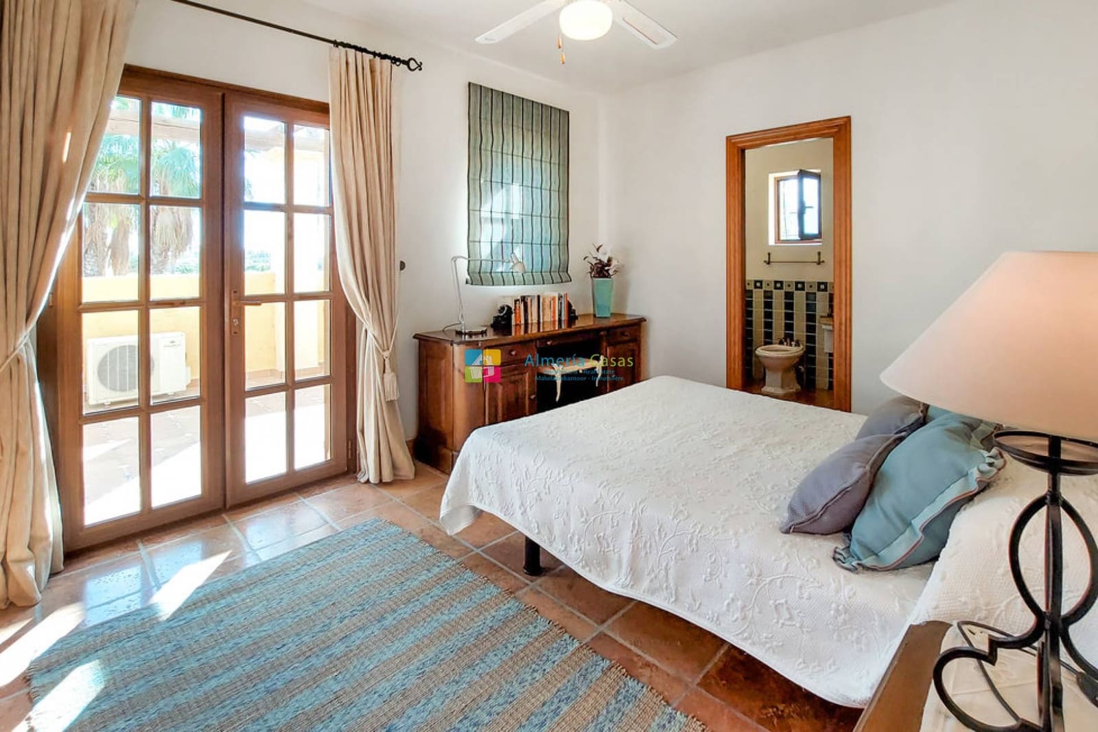 4 soveværelse Villa til salg i Cuevas del Almanzora med swimmingpool - € 420.000 (Ref: 9609517)