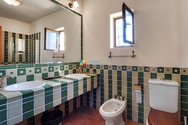 4 soveværelse Villa til salg i Cuevas del Almanzora med swimmingpool - € 420.000 (Ref: 9609517)