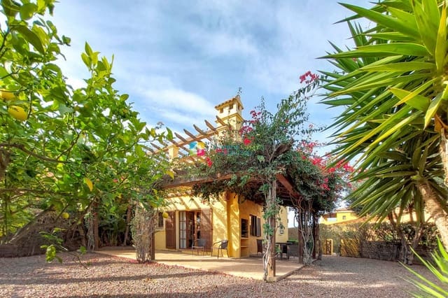 4 soveværelse Villa til salg i Cuevas del Almanzora med swimmingpool - € 420.000 (Ref: 9609517)