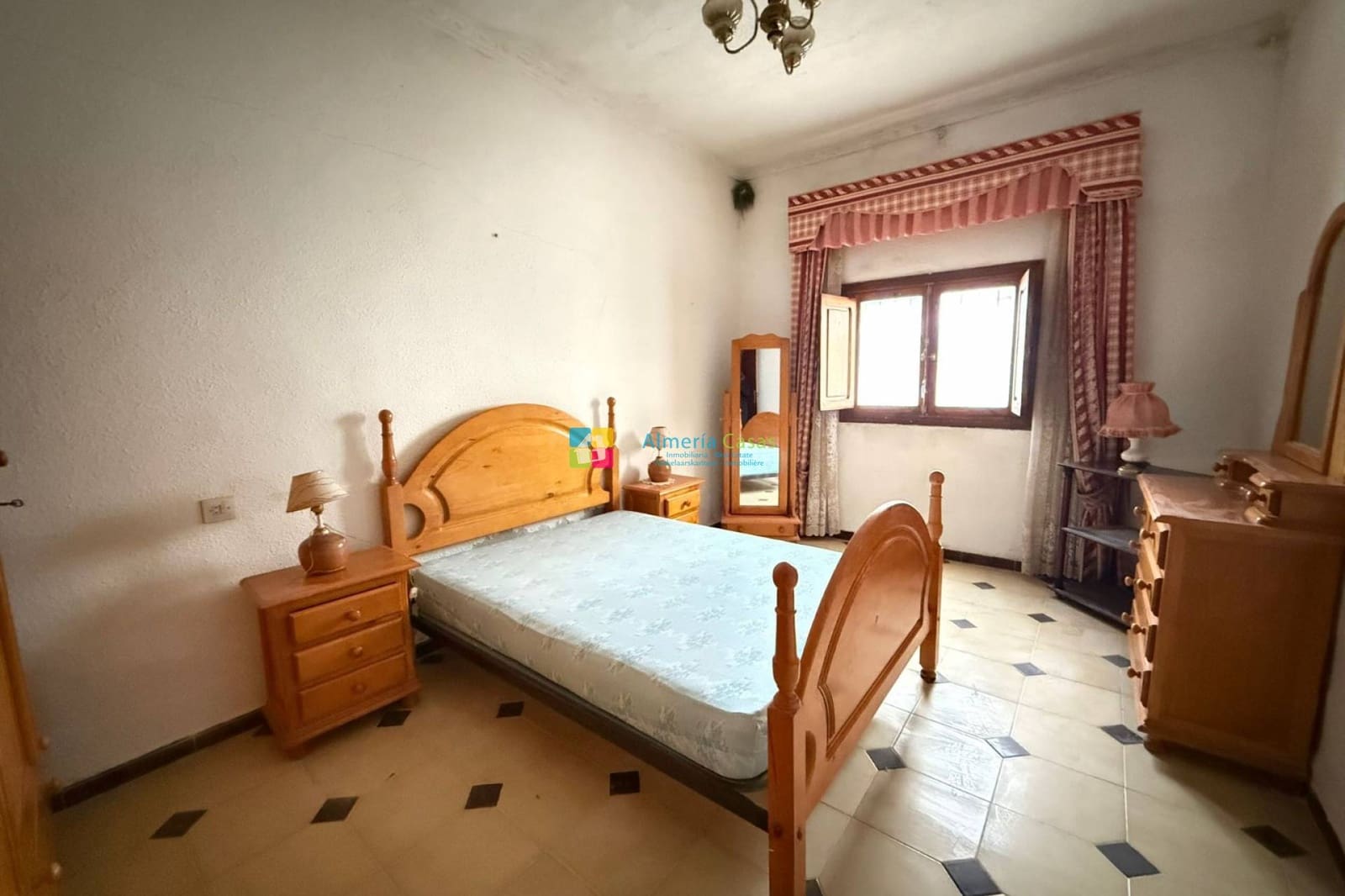 4 soveværelse Byhus til salg i Fines - € 65.000 (Ref: 9618081)