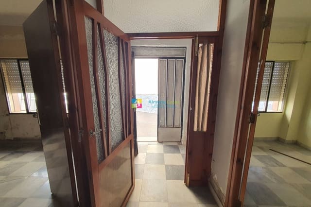 Casa de 6 habitaciones en Olula del Río en venta - 81.500 € (Ref: 9628151)